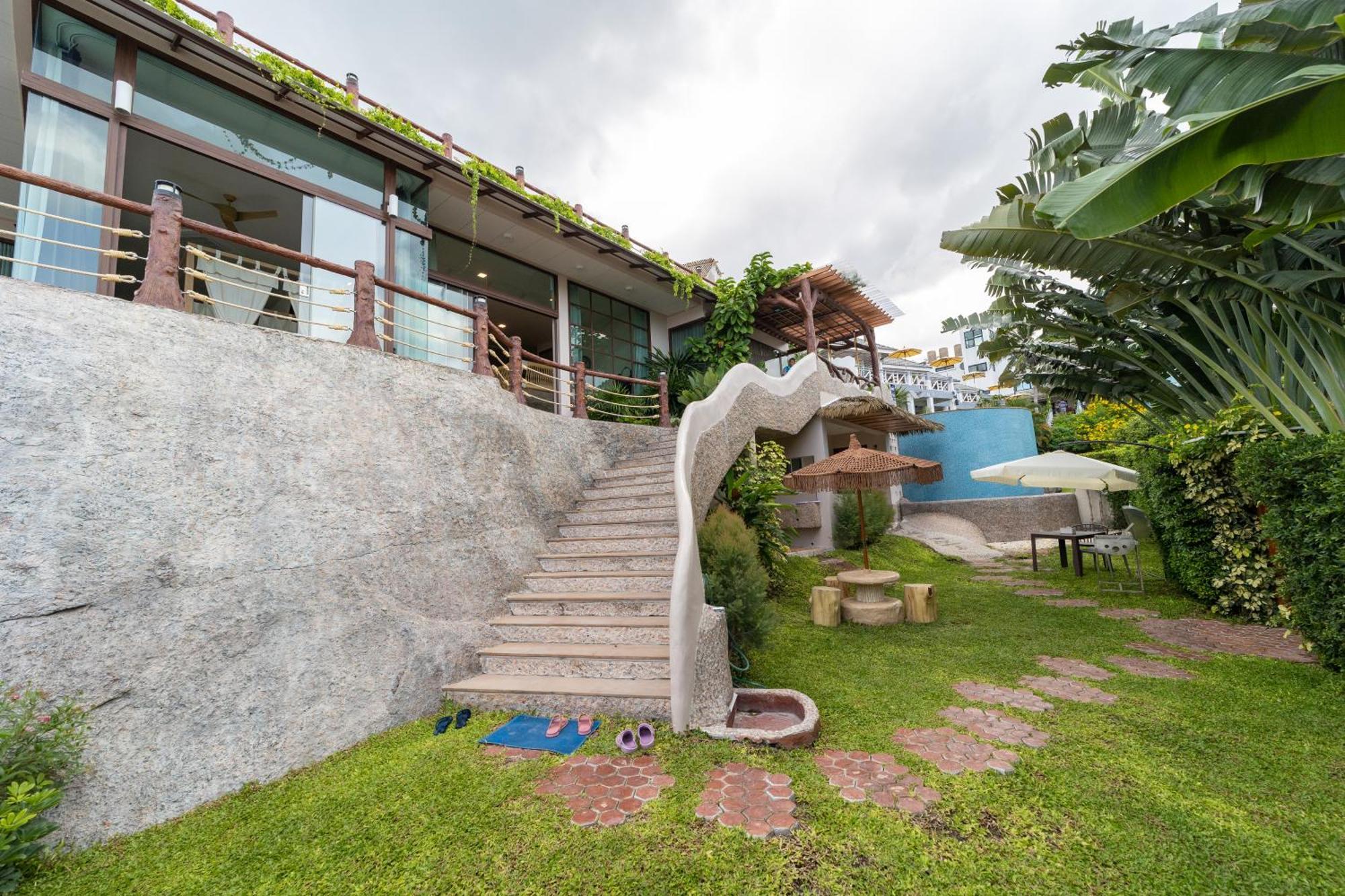 The Rock Samui Beach Resort Lamai Beach  Room photo